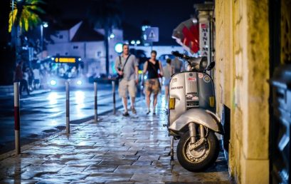 Why Nicotine Pouches are Popular Among Scooter Riders in the UK